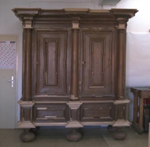 Bremer Meisterstück 1710 Kleiderschrank Bremen Eiche Nussbaum Möbel Restaurator