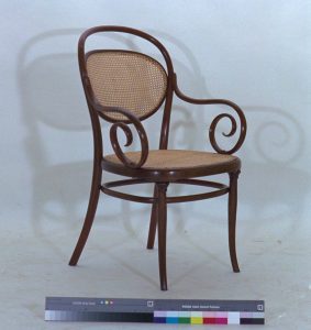 Armlehnstuhl Thonet Fauteuil Reataurator Bremen Geflecht