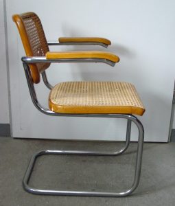 Freischwinger Thonet Modell S64 Geflecht Alurahmen