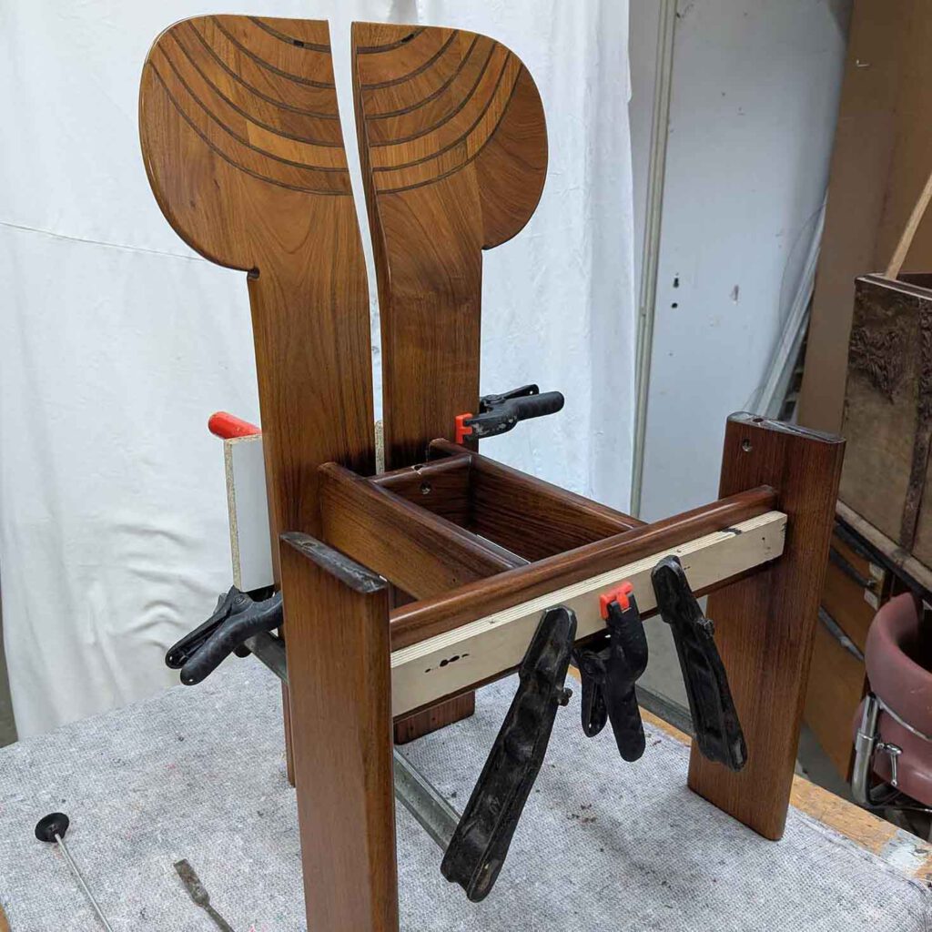 Stuhl ‚Afrika‘ aus der Artona Serie, 1977, nach einem Entwurf von Afra & Tobia Scarpa, hergestellt von Maxalto.