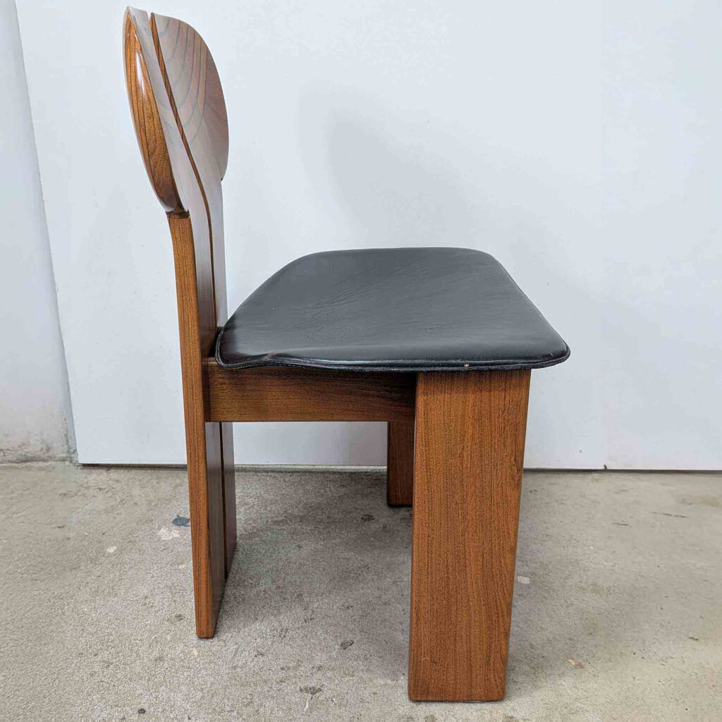 Stuhl ‚Afrika‘ aus der Artona Serie, 1977, nach einem Entwurf von Afra & Tobia Scarpa, hergestellt von Maxalto.