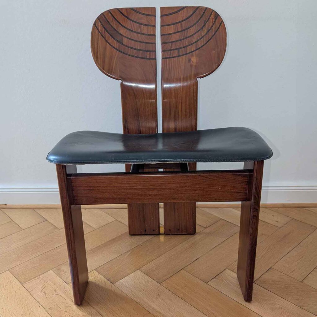 Stuhl ‚Afrika‘ aus der Artona Serie, 1977, nach einem Entwurf von Afra & Tobia Scarpa, hergestellt von Maxalto.